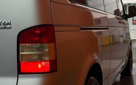Volkswagen Caravelle T5, 2009 год, 1 300 000 рублей, 14 фотография