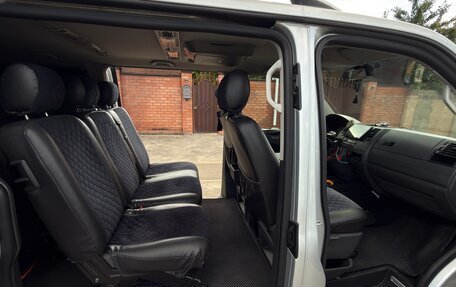 Volkswagen Caravelle T5, 2009 год, 1 300 000 рублей, 32 фотография