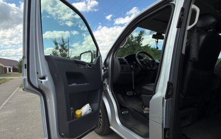 Volkswagen Caravelle T5, 2009 год, 1 300 000 рублей, 33 фотография