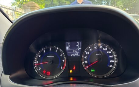 Hyundai Solaris II рестайлинг, 2016 год, 990 000 рублей, 5 фотография