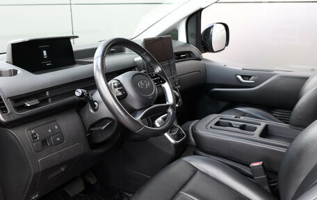 Hyundai Staria, 2021 год, 4 000 000 рублей, 19 фотография