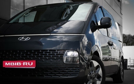Hyundai Staria, 2021 год, 4 000 000 рублей, 29 фотография