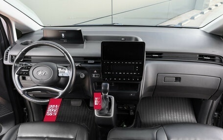 Hyundai Staria, 2021 год, 4 000 000 рублей, 16 фотография