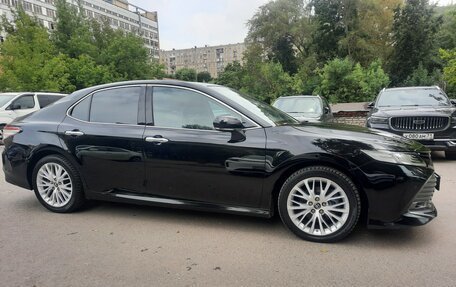 Toyota Camry, 2018 год, 2 350 000 рублей, 5 фотография