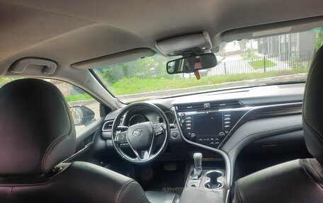 Toyota Camry, 2018 год, 2 350 000 рублей, 14 фотография