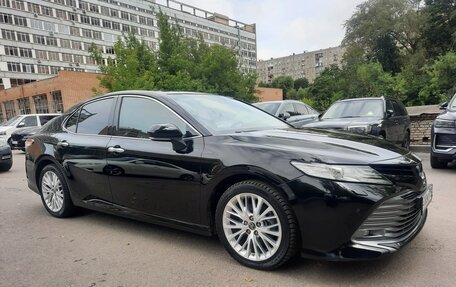 Toyota Camry, 2018 год, 2 350 000 рублей, 6 фотография