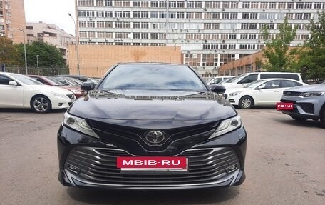 Toyota Camry, 2018 год, 2 350 000 рублей, 3 фотография