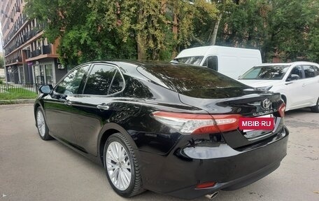 Toyota Camry, 2018 год, 2 350 000 рублей, 11 фотография