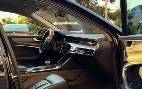 Audi A6, 2019 год, 2 800 000 рублей, 14 фотография