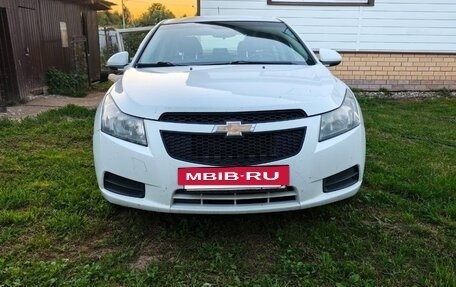 Chevrolet Cruze II, 2011 год, 600 000 рублей, 2 фотография