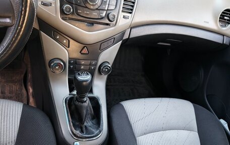 Chevrolet Cruze II, 2011 год, 600 000 рублей, 11 фотография