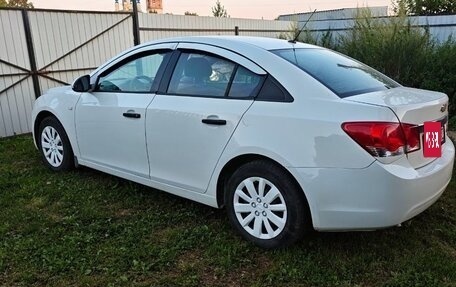 Chevrolet Cruze II, 2011 год, 600 000 рублей, 10 фотография