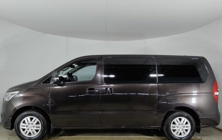 Hyundai H-1 II рестайлинг, 2018 год, 2 090 000 рублей, 4 фотография