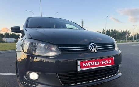Volkswagen Polo VI (EU Market), 2013 год, 700 000 рублей, 1 фотография