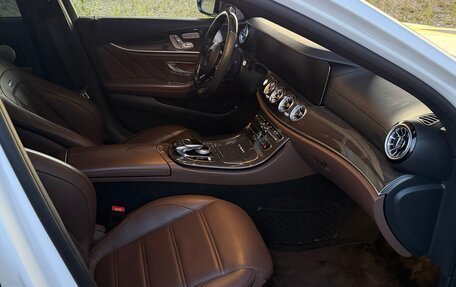 Mercedes-Benz E-Класс AMG, 2018 год, 4 300 000 рублей, 9 фотография