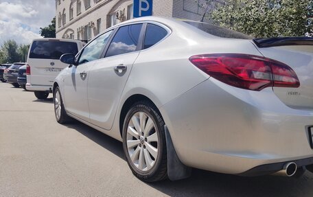 Opel Astra J, 2012 год, 1 100 000 рублей, 5 фотография