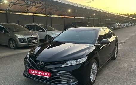 Toyota Camry, 2019 год, 2 800 000 рублей, 8 фотография