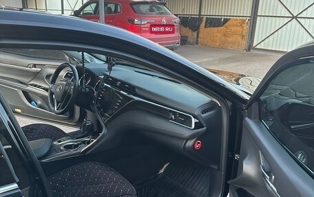 Toyota Camry, 2019 год, 2 800 000 рублей, 11 фотография