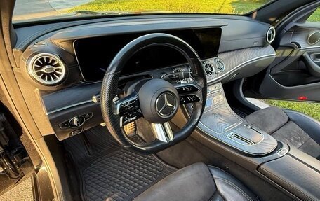 Mercedes-Benz E-Класс, 2021 год, 2 790 000 рублей, 6 фотография