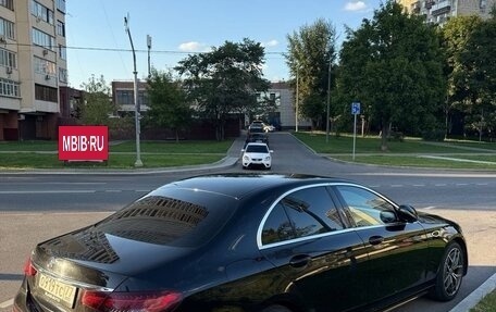 Mercedes-Benz E-Класс, 2021 год, 2 790 000 рублей, 3 фотография