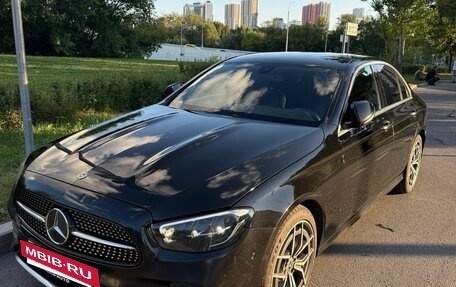 Mercedes-Benz E-Класс, 2021 год, 2 790 000 рублей, 2 фотография