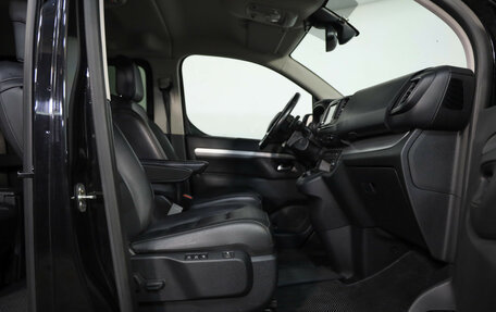 Opel Zafira Life I, 2020 год, 3 299 000 рублей, 22 фотография