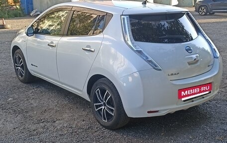 Nissan Leaf I, 2013 год, 990 000 рублей, 2 фотография