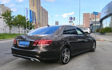 Mercedes-Benz E-Класс, 2015 год, 1 950 000 рублей, 4 фотография