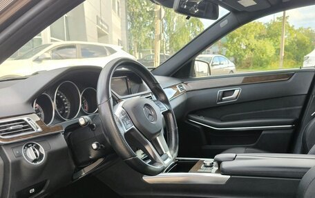 Mercedes-Benz E-Класс, 2015 год, 1 950 000 рублей, 12 фотография