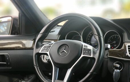 Mercedes-Benz E-Класс, 2015 год, 1 950 000 рублей, 15 фотография