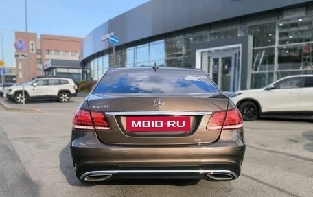 Mercedes-Benz E-Класс, 2015 год, 1 950 000 рублей, 5 фотография