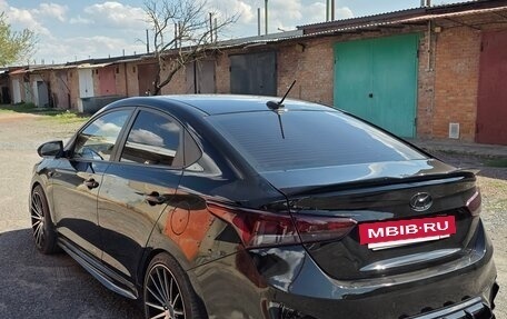 Hyundai Solaris II рестайлинг, 2017 год, 1 550 000 рублей, 4 фотография