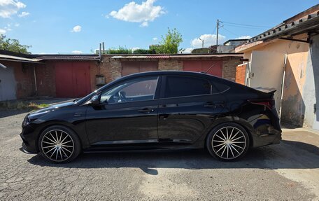 Hyundai Solaris II рестайлинг, 2017 год, 1 550 000 рублей, 10 фотография