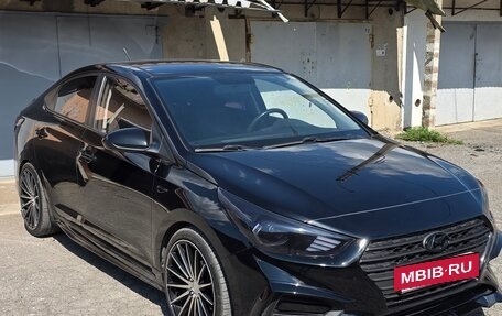 Hyundai Solaris II рестайлинг, 2017 год, 1 550 000 рублей, 9 фотография