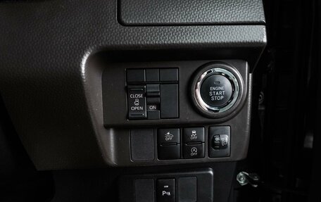 Toyota Roomy I, 2021 год, 1 369 000 рублей, 12 фотография