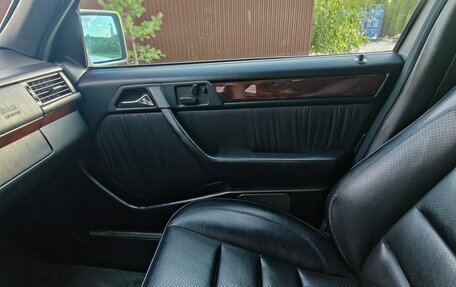 Mercedes-Benz E-Класс, 1994 год, 4 900 000 рублей, 25 фотография