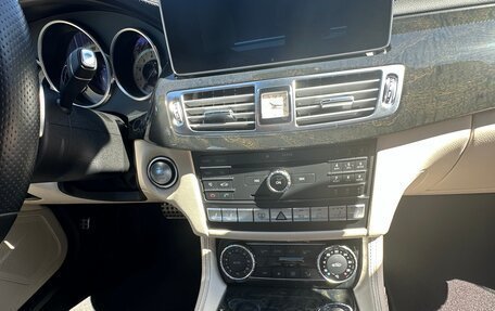 Mercedes-Benz CLS, 2015 год, 4 950 000 рублей, 14 фотография