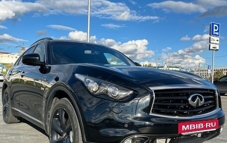 Infiniti QX70, 2015 год, 2 290 000 рублей, 2 фотография