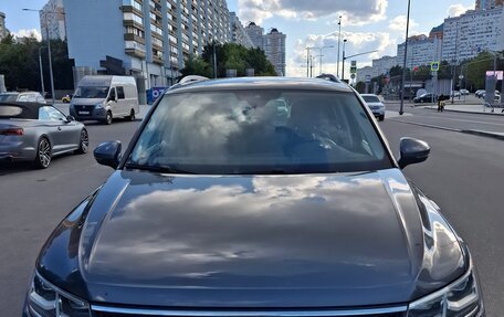 Volkswagen Tiguan II, 2021 год, 2 950 000 рублей, 2 фотография