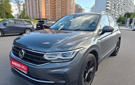 Volkswagen Tiguan II, 2021 год, 2 950 000 рублей, 1 фотография