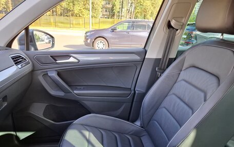 Volkswagen Tiguan II, 2021 год, 2 950 000 рублей, 15 фотография