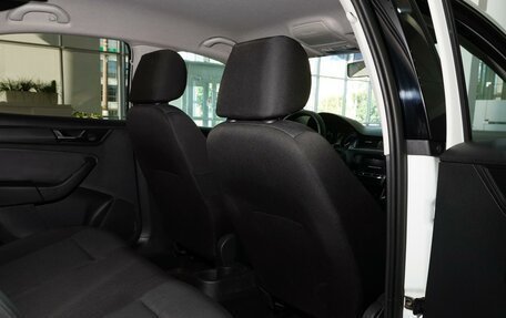 Skoda Rapid I, 2019 год, 1 385 000 рублей, 11 фотография