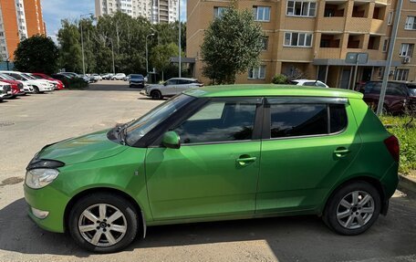 Skoda Fabia II, 2013 год, 800 000 рублей, 2 фотография