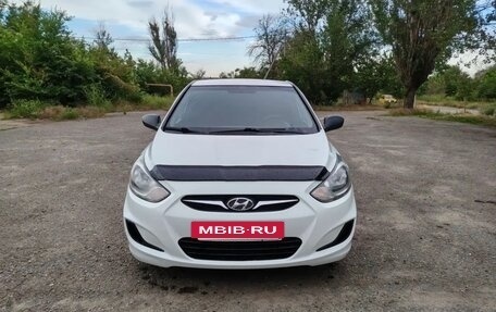 Hyundai Solaris II рестайлинг, 2013 год, 685 000 рублей, 7 фотография