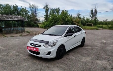 Hyundai Solaris II рестайлинг, 2013 год, 685 000 рублей, 3 фотография