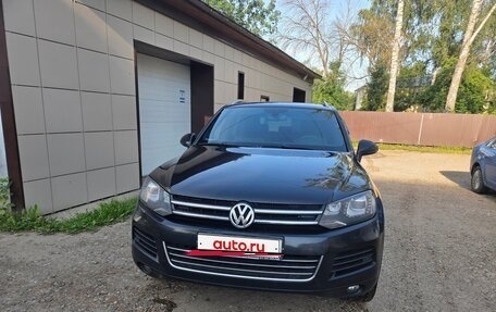 Volkswagen Touareg III, 2011 год, 1 790 000 рублей, 2 фотография