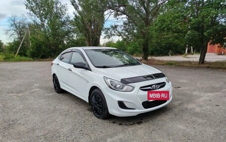 Hyundai Solaris II рестайлинг, 2013 год, 685 000 рублей, 6 фотография