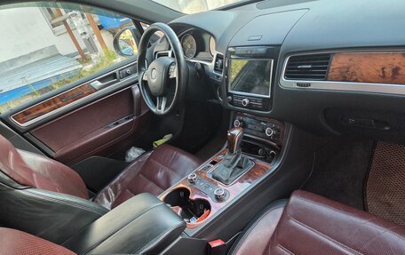 Volkswagen Touareg III, 2011 год, 1 790 000 рублей, 6 фотография