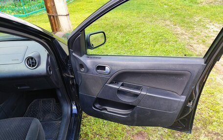 Ford Fiesta, 2005 год, 370 000 рублей, 9 фотография