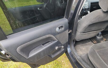 Ford Fiesta, 2005 год, 370 000 рублей, 13 фотография